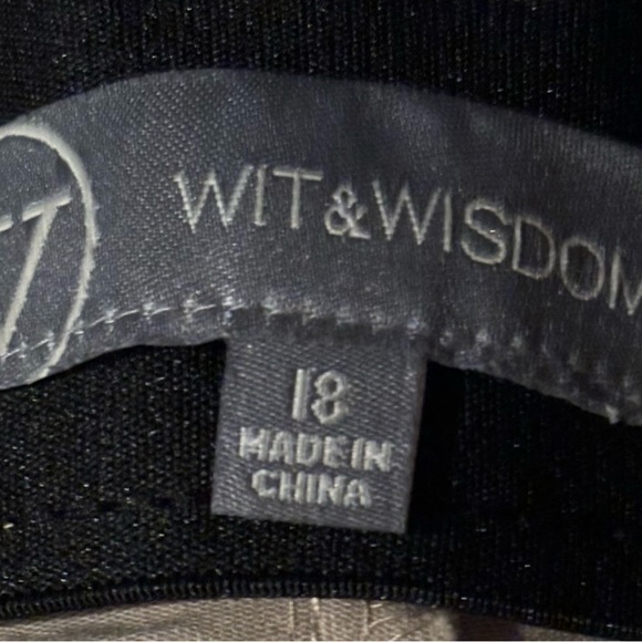 Wit & Wisdom size 18 shorts - Picture 3 of 4